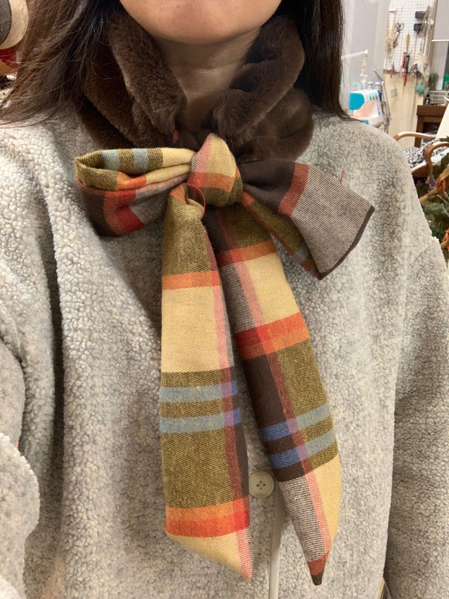 Cuellos de pelo Marin pequeño