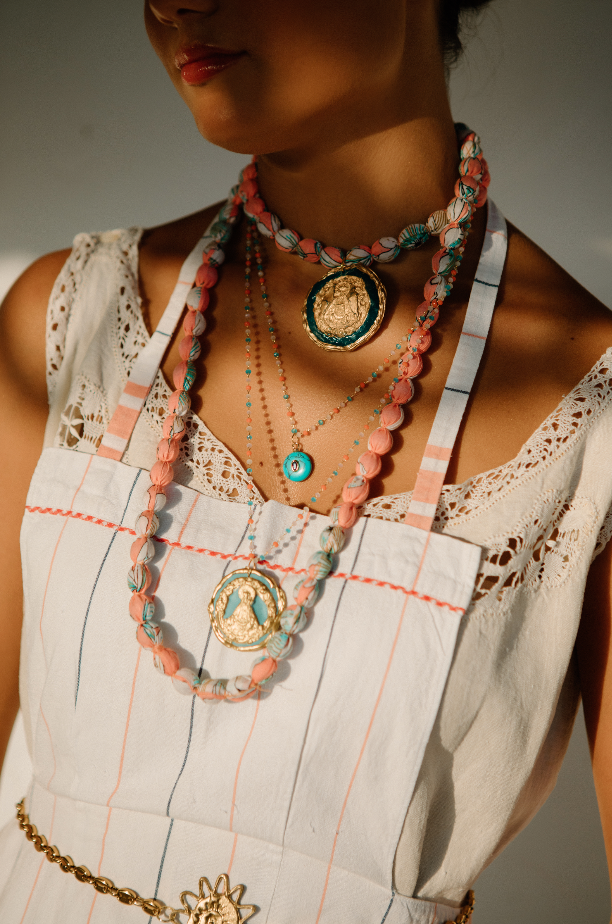 Collar de bolas Virgen de los Llanos